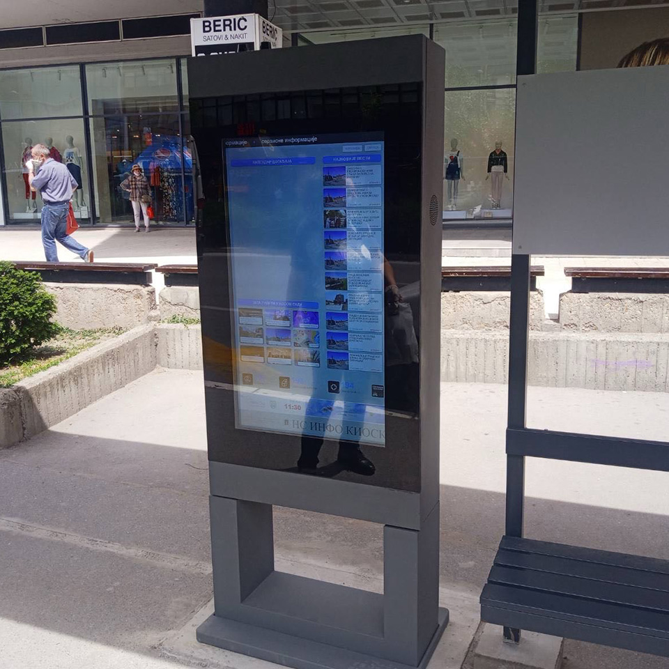 Outdoor IP65 Digital Signage Display